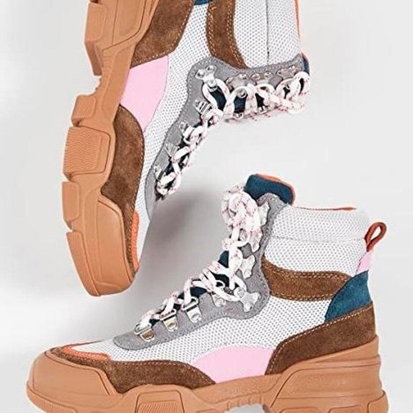 Villa Rouge hiker gem boots color block size 7 NIB - Picture 2 of 9